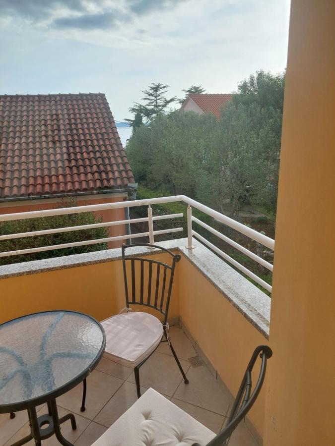 Apartmani Basioli Zara Esterno foto