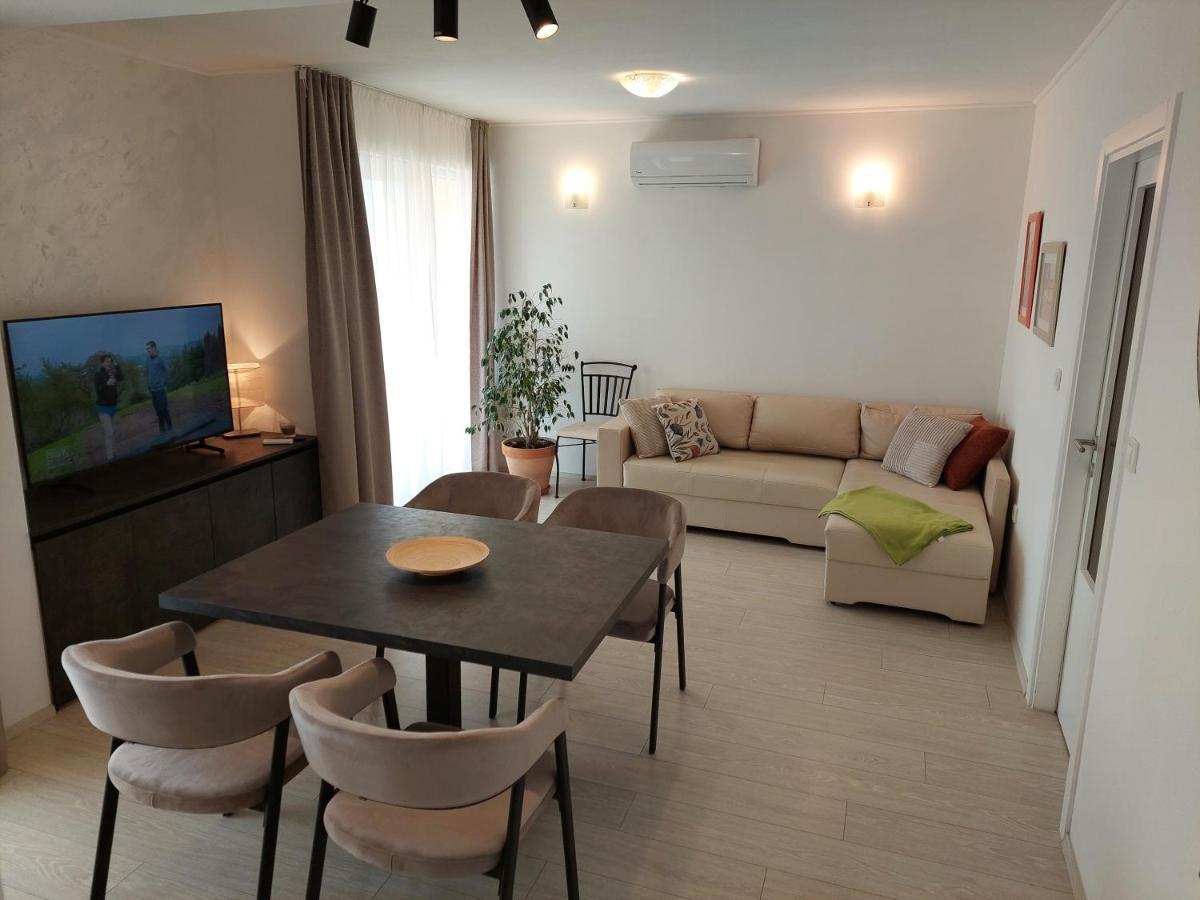 Apartmani Basioli Zara Esterno foto